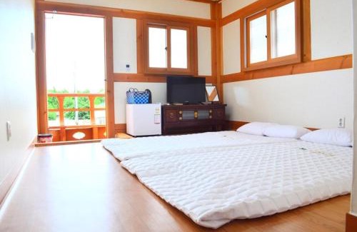 Gyeongju House | 경주 란 한옥 GyeongJu Ran Han-ok