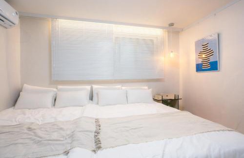 Banpo-dong Apartment | 반포레스트 room3