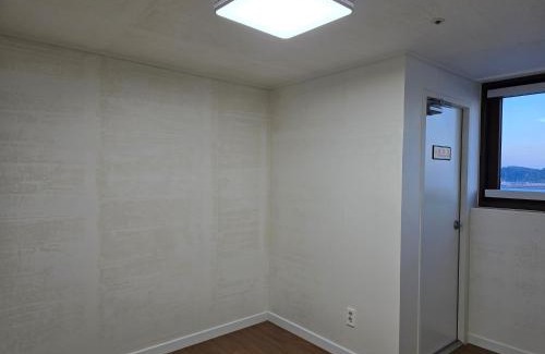Seocheon Apartment | 힐링타임
