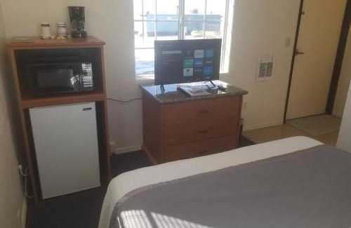 Valle House | 012A Affordable Getaway near South Rim Sleeps 2