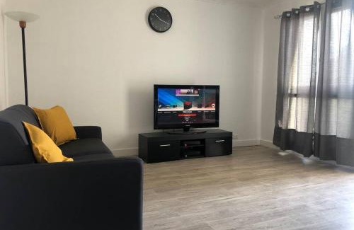 Noisy-le-Grand Apartment | 02 Bedrooms-Paris-Disneyland-Parking-RER A 3'