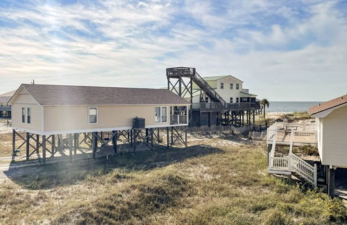 Dauphin Island House | 046 Our Beach House - Three Bedroom/two bath Gulf View home on Dauphin Island.