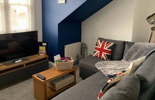 Folkestone Apartment | 05. Sunny Sands
