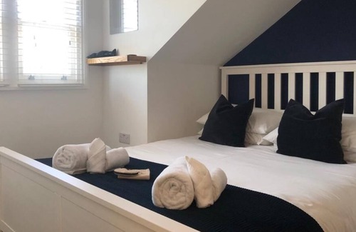 Folkestone Apartment | 05. Sunny Sands