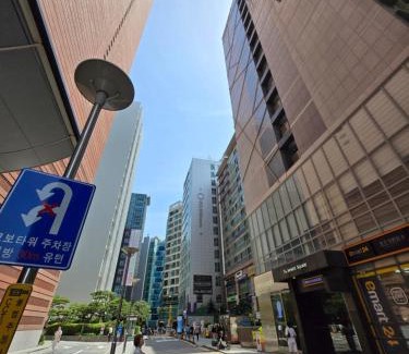 Seocho-dong Apartment | 06 The house of Gangnam 1 minute from Shin Nonhyeon Station