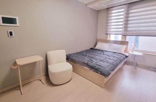 Seocho-dong Apartment | 06 The house of Gangnam 1 minute from Shin Nonhyeon Station