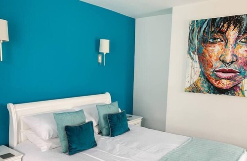 Folkestone Apartment | 06. The Warren
