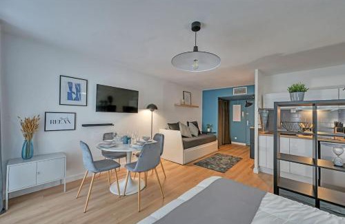 Gares Apartment | 063 - Studio Didion, Centre Gare St Roch, Clim, Balcon,4pers