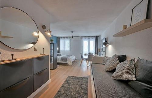 Gares Apartment | 063 - Studio Didion, Centre Gare St Roch, Clim, Balcon,4pers