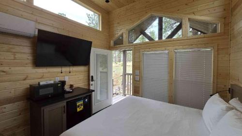 Valle Ski Chalet | 063B Grand Canyon South Rim Chalet with King Bed