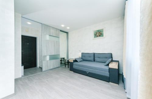 Darnyckyj Apartment | 1к квартира 20 мин от центра