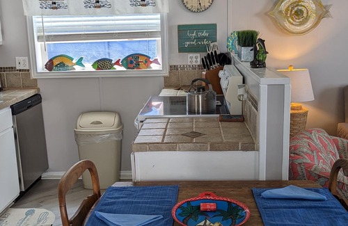 Port Aransas Cottage | 1/1 Cottage in the Dunes! PRIVATE POOL! Dog Friendly! Walk to Beach!