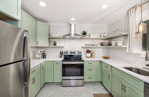 Saint Simons Island House | 1.2 mi. to the Beach & .5 mi. to the Village!