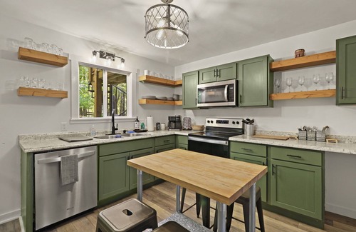Beech Mountain Ski Chalet | 1.5 miles from Beech Resort, perfect for families