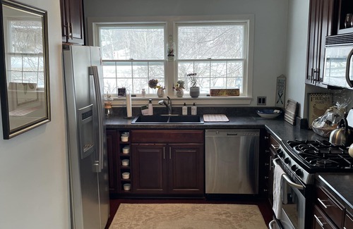 West Dover House | 1.5 miles to Mount Snow ski resort and minutes to area golf courses .