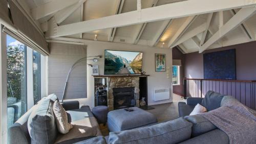 Hotham Heights Ski Chalet | 1-8 Hot Plate