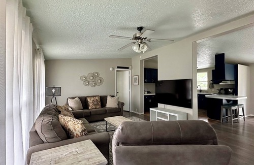 Northwest Boise City House | 1 Acre Hidden Gem in Town