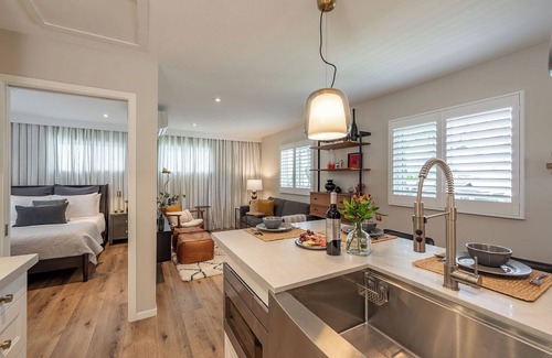 Santa Ana Apartment | 1-Bd 1-Bth Apt, Disney & Anaheim Conv Ctr in 10 Mins! Full Kitchen & Outdr Space
