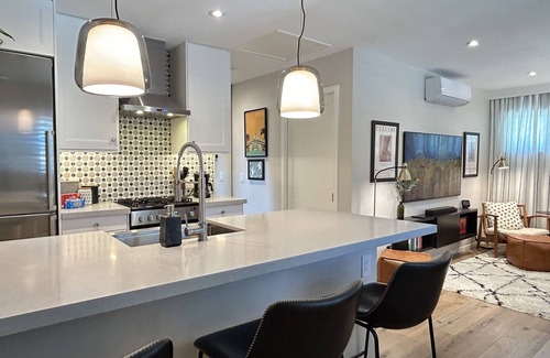 Santa Ana Apartment | 1-Bd 1-Bth Apt, Disney & Anaheim Conv Ctr in 10 Mins! Full Kitchen & Outdr Space