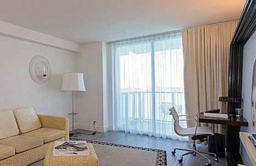 West Avenue Condo | 1 Bed 1 Bath Balcony bay view at 1424 Mondrian