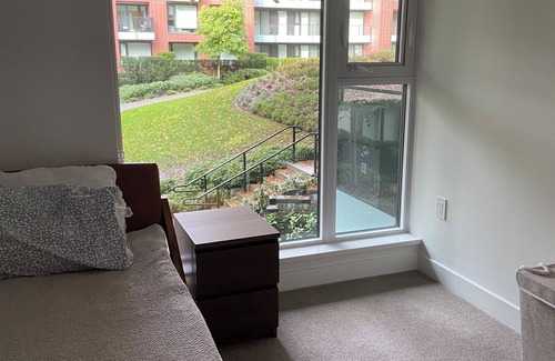 Kerrisdale Apartment | 1 bed 1 bath in a quiet and spacious 2bdrm 2bth (entire apartment available too)