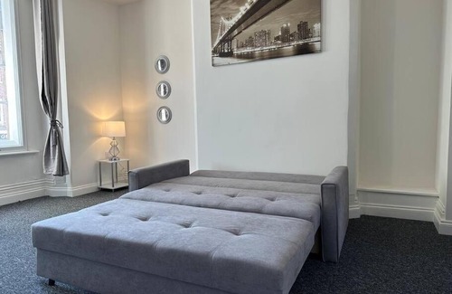 Newark Apartment | 1 Bed Central Newark Flat 1st Floor