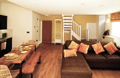 Berwick-upon-Tweed Villa | 1 Bed Cottage - Plus Sofa Bed - Sleeps 4 - Pets
