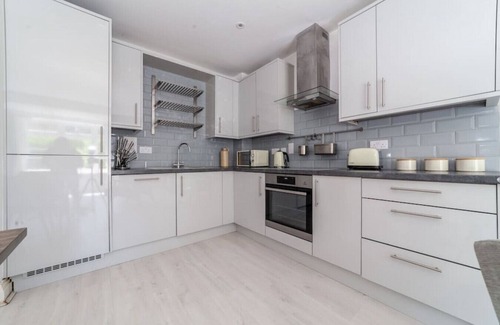 Osterley Apartment | 1 Bed Flat near Syon Park