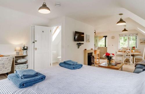 Binham House | 1 Bed in Binham NCC03