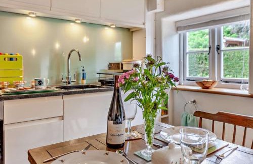 Rickford House | 1 Bed in Cheddar 95178