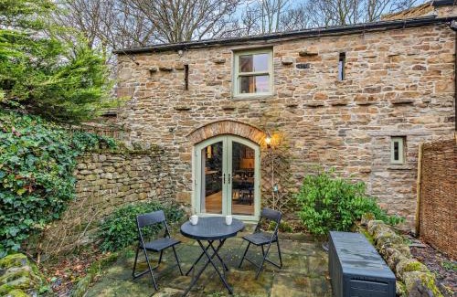 Hawes House | 1 Bed in Hawes 94120
