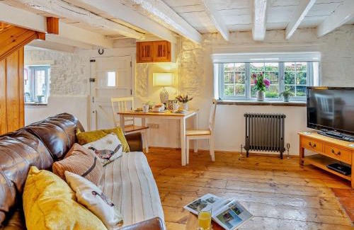 Kidwelly House | 1 Bed in Kidwelly 43406