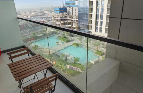 Sheikh Zayed Road Apartment | 1 Bed In Upscale Neighbourhood Business Bay