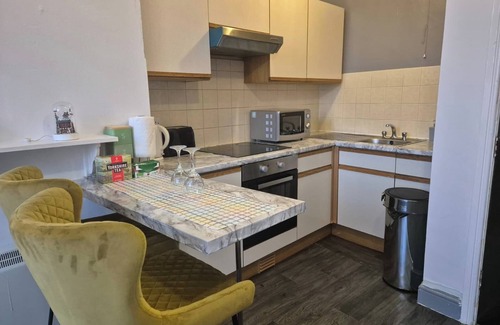 Wolverhampton Apartment | 1 Bed-Sleeps 2-City Centre-Free Parking