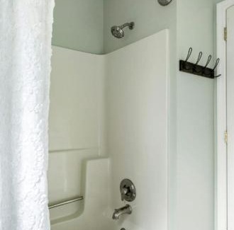 Newark Apartment | 1 Bed with Private Bathroom Close to Everything in Newark & Wilmington