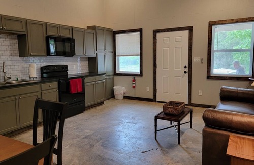 Tyler Apartment | 1 bedroom, 1 bath in a quiet setting on 40 acres