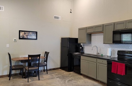 Tyler Apartment | 1 bedroom, 1 bath in a quiet setting on 40 acres
