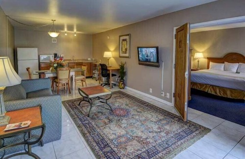 Vero Beach Apartment | 1 Bedroom 803287 by Houzlet