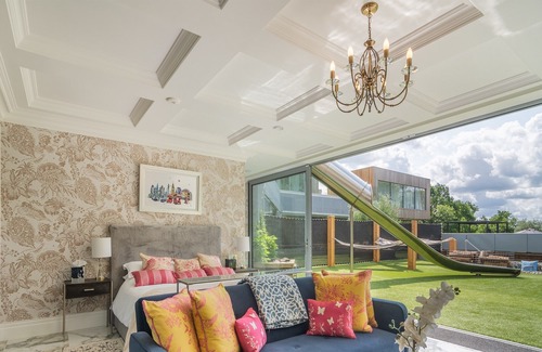 East Grinstead Cabin | 1 bedroom accommodation in East Grinstead