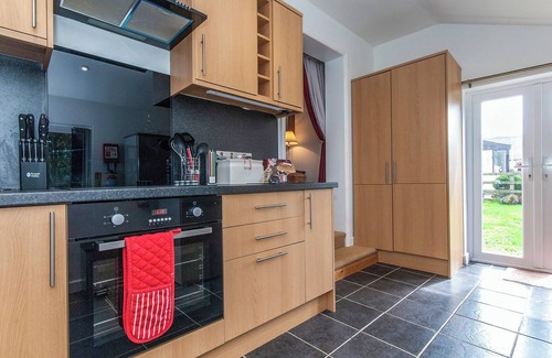 Haverfordwest Cottage | 1 bedroom accommodation in Llandeloy, near Haverfordwest