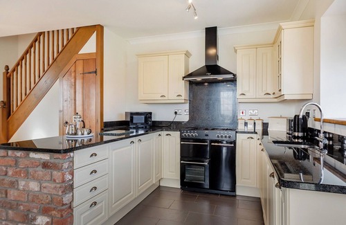 Rhyd-y-clafdy Cottage | 1 bedroom accommodation in Chwilog, near Pwllheli