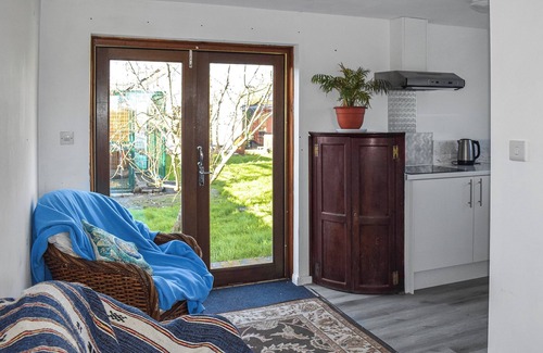 East Wittering Cottage | 1 bedroom accommodation in East Wittering, near Selsey