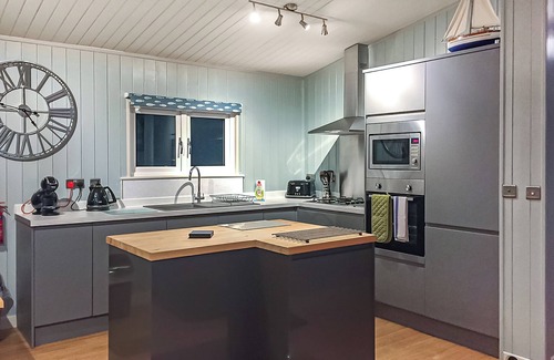 Scawton Ski Chalet | 1 bedroom accommodation in Easingwold