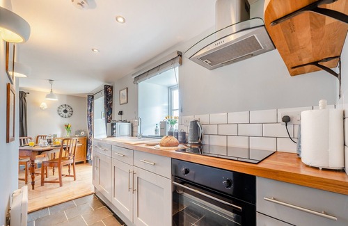 Llanybydder Cottage | 1 bedroom accommodation in Llanwenog, near Llanybydder
