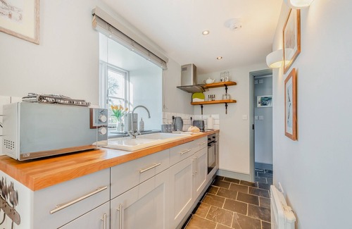 Llanybydder Cottage | 1 bedroom accommodation in Llanwenog, near Llanybydder