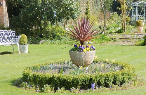 Colchester Cottage | 1 bedroom accommodation in Langham, near Colchester