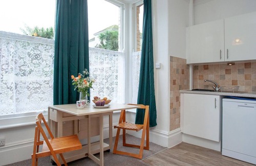 Roundham Cottage | 1 bedroom accommodation in Paignton
