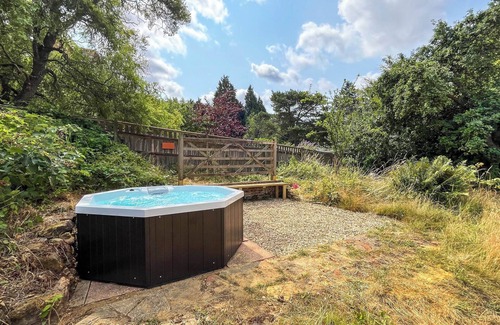 Dorking Cottage | 1 bedroom accommodation in Dorking