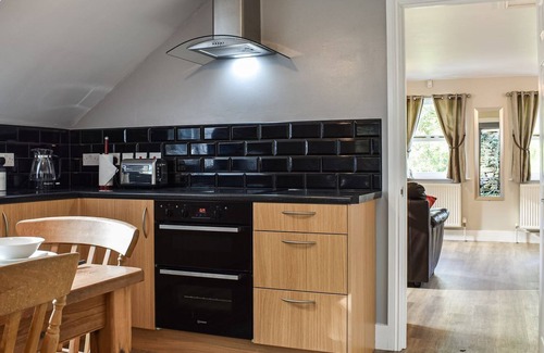 Hipperholme Cottage | 1 bedroom accommodation in Hipperholme, Halifax