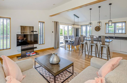 Newbury Ski Chalet | 1 bedroom accommodation in Newbury